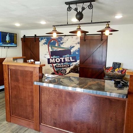 เวสต์ เพลนส์ โมเทล Motel West Plains ภายนอก รูปภาพ