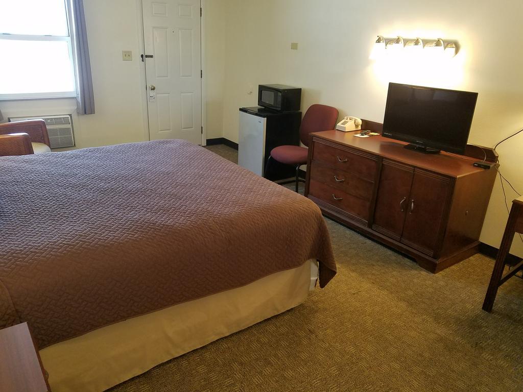 เวสต์ เพลนส์ โมเทล Motel West Plains ภายนอก รูปภาพ