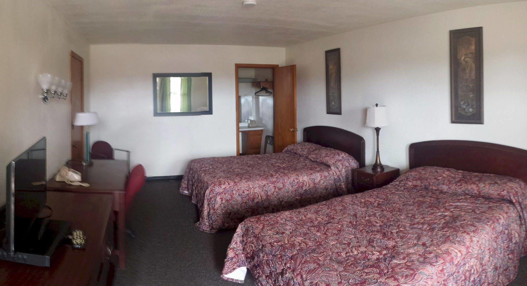เวสต์ เพลนส์ โมเทล Motel West Plains ภายนอก รูปภาพ