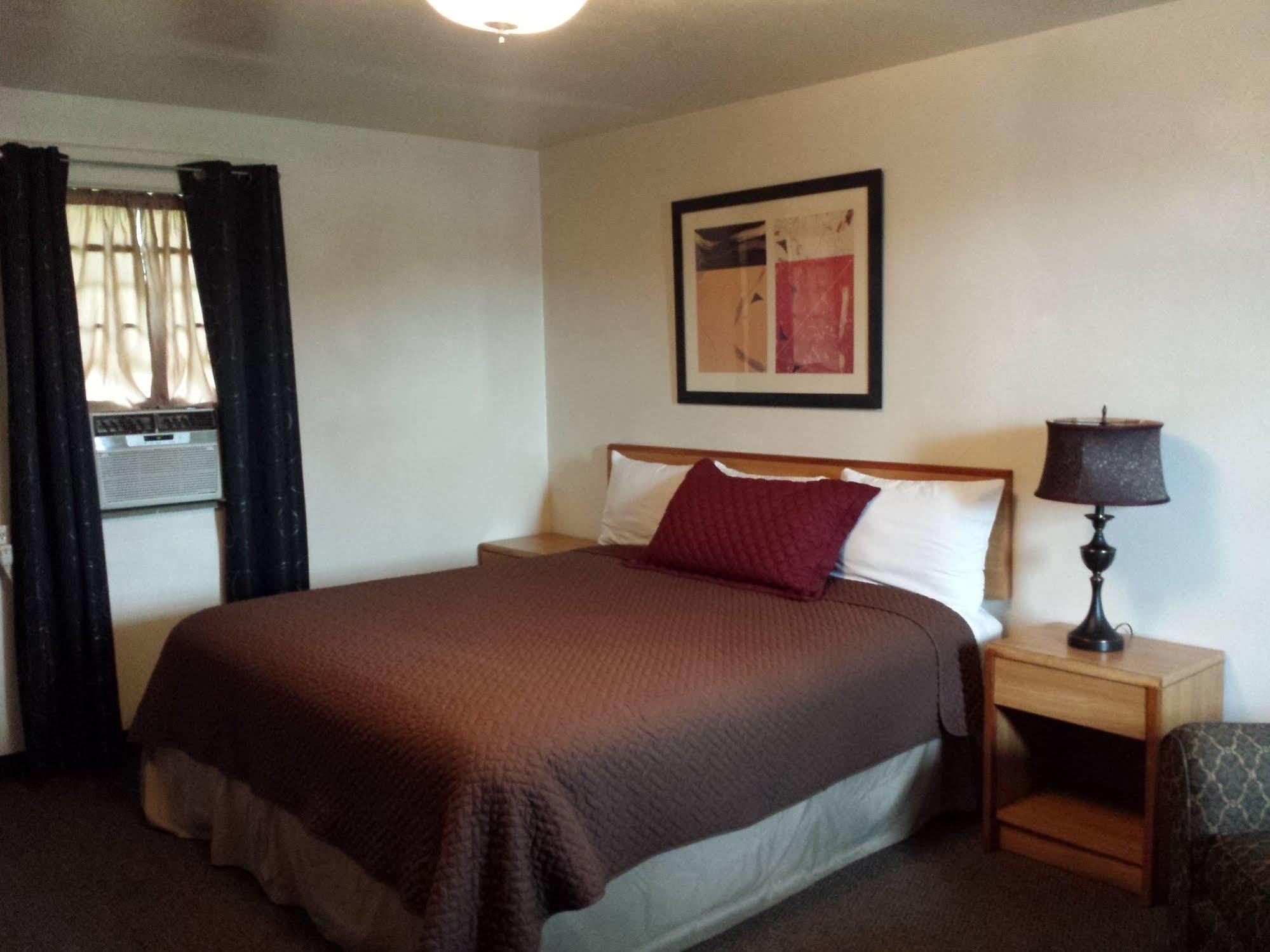 เวสต์ เพลนส์ โมเทล Motel West Plains ภายนอก รูปภาพ